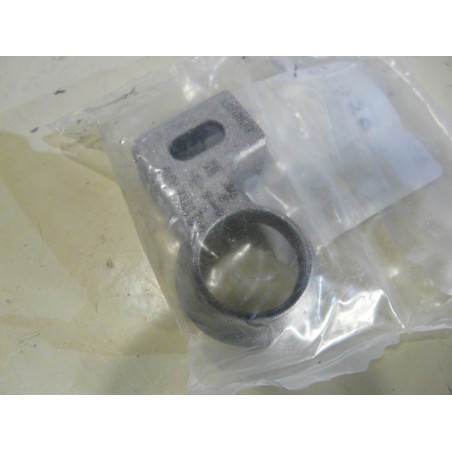 patte fixation radiateur gauche opel corsa c 09230977