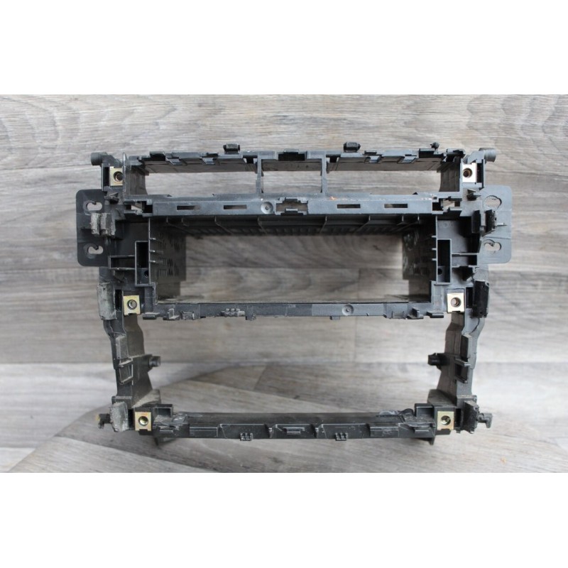 plastic console centrale support autoradio AUDI A4 V6 TDI BREAK 2001 8D0858005