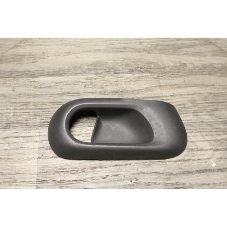 cache plastic poignee OPEL CORSA C ANNEE 2001 09116490