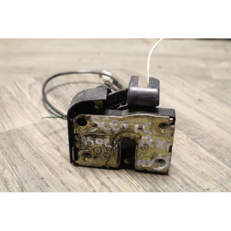 GACHE DE PORTE AVANT DROIT RENAULT SCENIC 1 phase 2 rxi