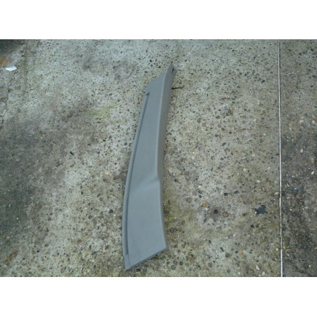 plastic habillage descente porte arriere gauche RENAULT SCENIC 2 2005 82200165070
