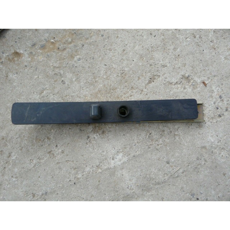 patte fixation reglage hauteur ceinture securite