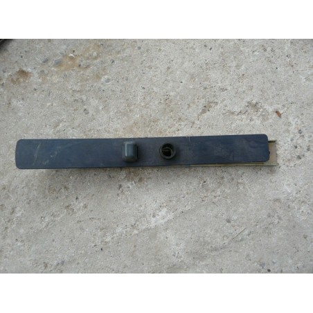 patte fixation reglage hauteur ceinture securite