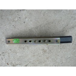 patte fixation reglage hauteur ceinture securite