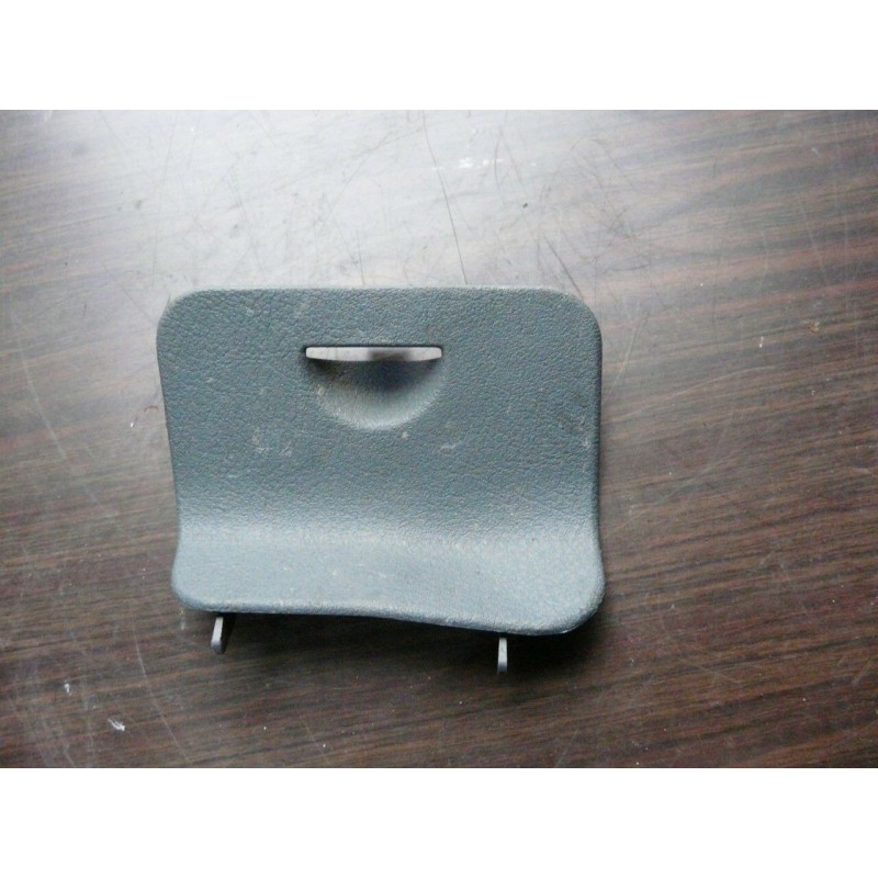 porte cache plastic RENAULT SCENIC 1 7700849148 porte cache plastic RENAULT SCENIC 1 7700849148