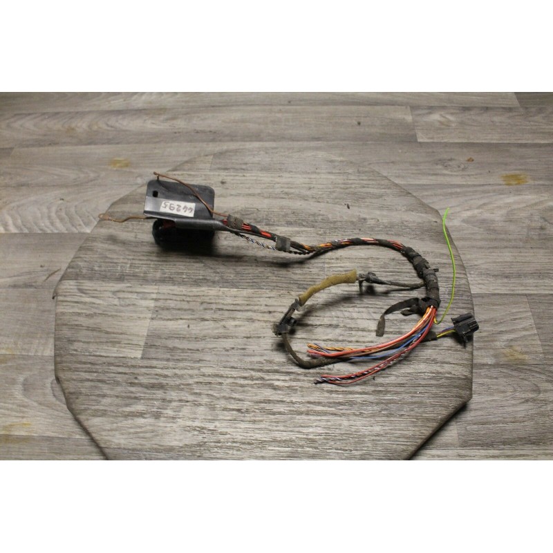 prise cable branchement pilier divers VW VOLKSWAGEN 3B0971295 prise cable branchement pilier divers VW VOLKSWAGEN 3B0971295