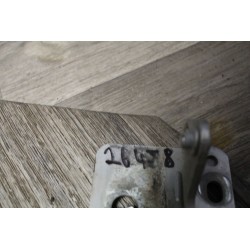 CHARNIERE DE PORTE DROIT AUDI A6 V6 TDI 2000 4B0831412 B