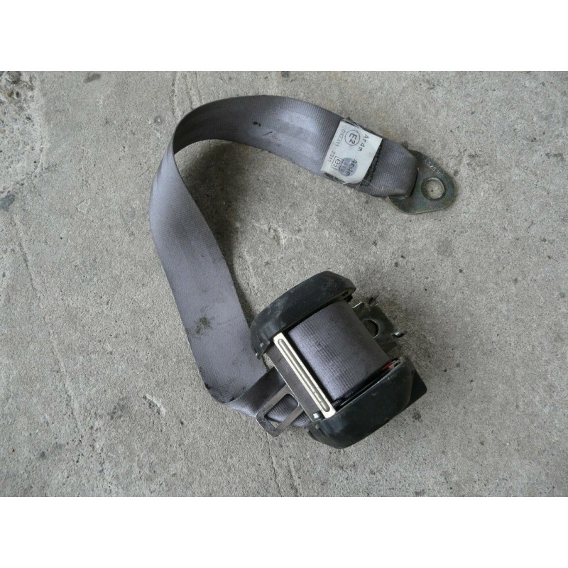 enrouleur ceinture droit RENAULT REF 7700714175 enrouleur ceinture droit RENAULT REF 7700714175