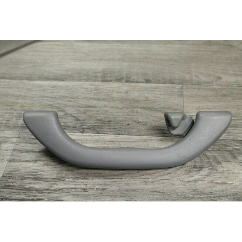 poignee plafond arriere droit AUDI A4 8D0857608