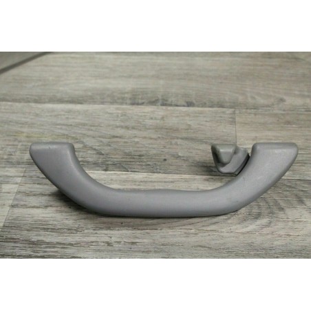 poignee plafond arriere droit AUDI A4 8D0857608