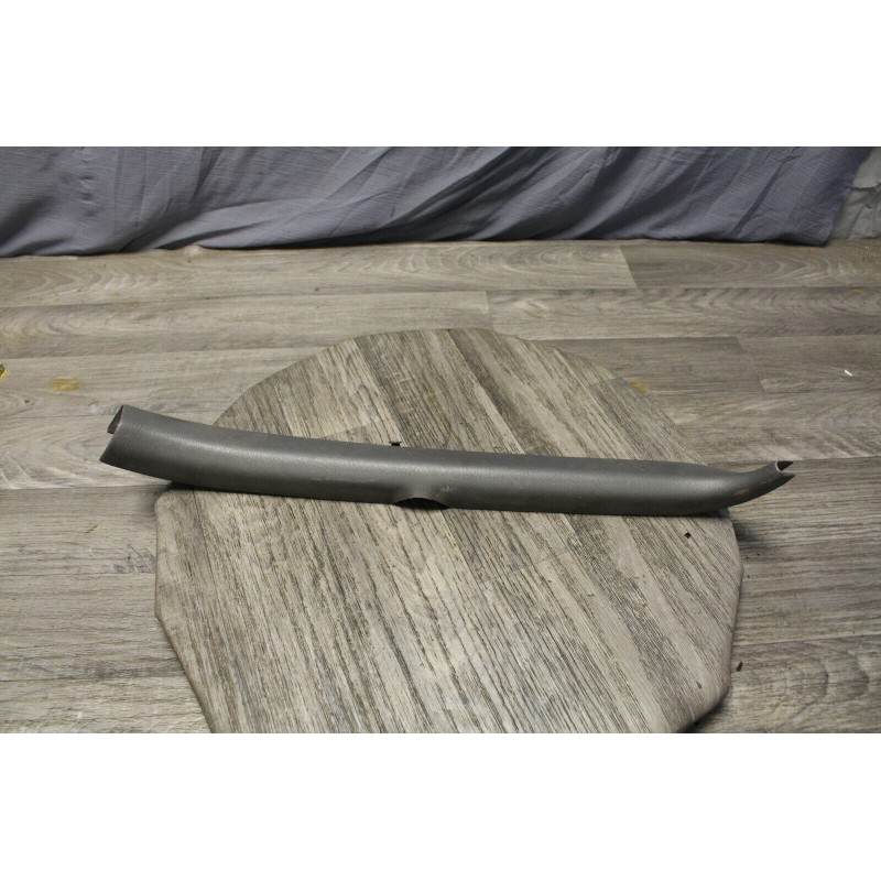 PLASTIC HABILLAGE INTERIEUR LATERAL DROIT HONDA CIVIC 84435-ST3-E