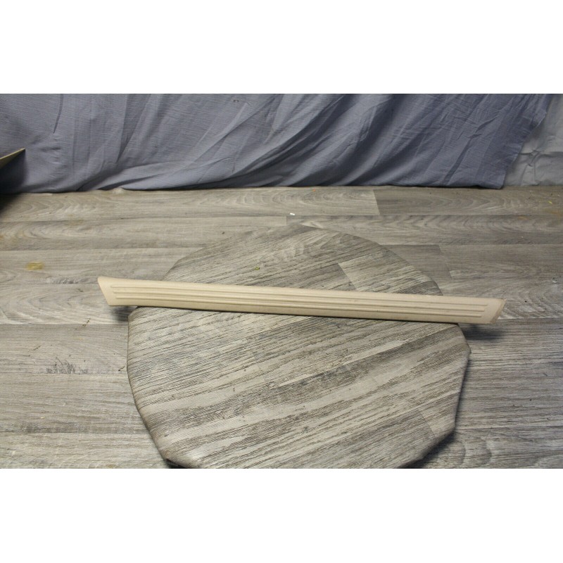 habillage plastic seuil de porte droit FORD FOCUS 98ABA13200AF