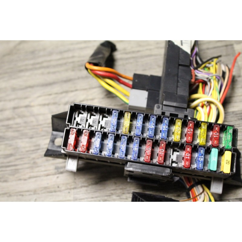 PLATINE FUSIBLE ET RELAIS RENAULT TWINGO