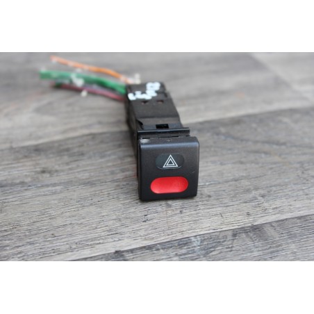 bouton warning feu de detresse peugeot citroen saxo