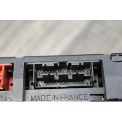 calculateur ecu moteur RENAULT 25 R25 7700784711