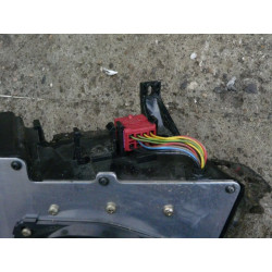 caisson de basse amplifie AUDI CONCERT AUDI A4 V6 2.5 TDI BREAK 8D9035381 C