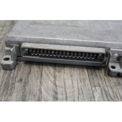 calculateur ecu SIEMENS RENAULT LAGUNA1 2.0L INJECTION 7700864485 s101727104