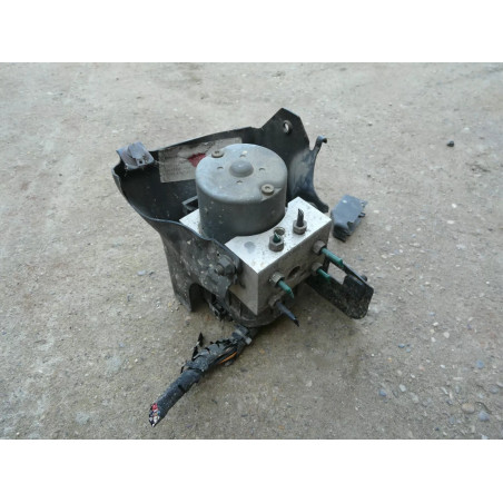 boitier abs RENAULT MEGANE 1.4 ESS 163000km annee 1999 0265216679