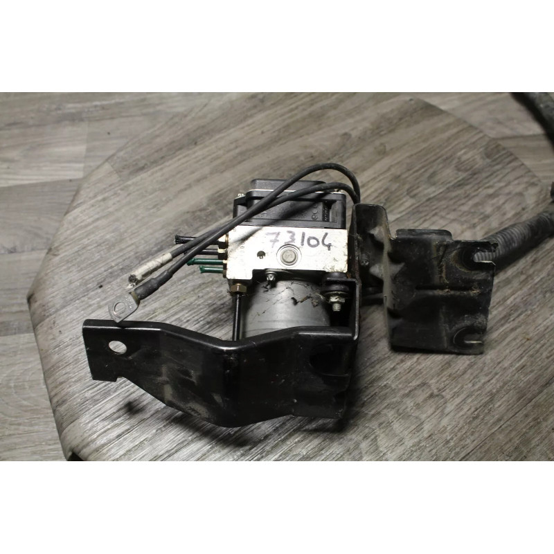 boitier abs RENAULT CLIO 2 PH 2 1.5 DCI 80CV 4 PORTE 8200229137 0265800316 0265231333 boitier abs RENAULT CLIO 2 PH 2 1.5 DCI 80CV 4 PORTE 8200229137 0265800316 0265231333
