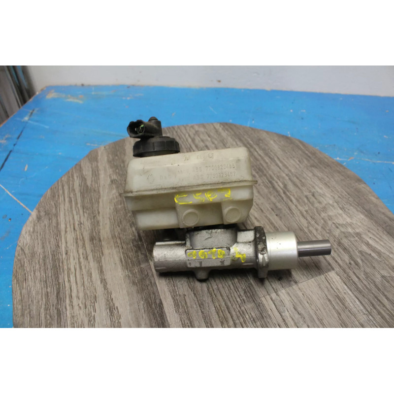 maitre cylindre renault espace 3 7700823486 7700823487 maitre cylindre renault espace 3 7700823486 7700823487