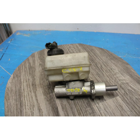 maitre cylindre renault espace 3 7700823486 7700823487