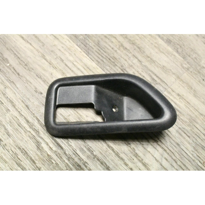 cache plastic poignee interieur porte avant droit ford sierra 88BBA22621AB cache plastic poignee interieur porte avant droit ford sierra 88BBA22621AB