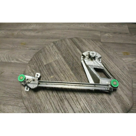 leve vitre manuel arriere droit OPEL ASTRA 4 PORTES 90360538
