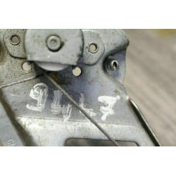 leve vitre manuel arriere droit OPEL ASTRA 4 PORTES 90360538