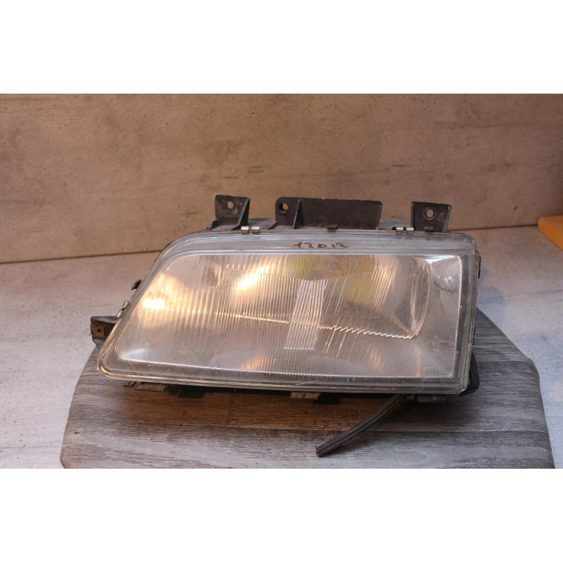 optique avant gauche GAUCHE PEUGEOT 405 061611 optique avant gauche GAUCHE PEUGEOT 405 061611