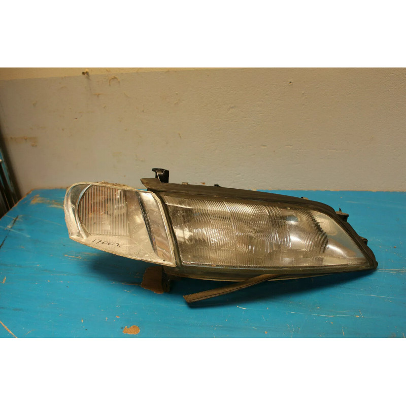 optique avant droit avec clignotant OPEL vectra 54532888 optique avant droit avec clignotant OPEL vectra 54532888