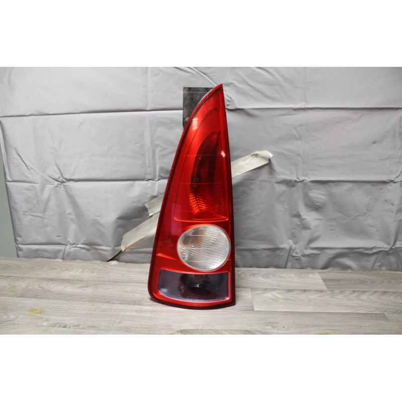 feu optique arriere gauche RENAULT ESPACE 4 1.9 DCI 120CV 8200017153 feu optique arriere gauche RENAULT ESPACE 4 1.9 DCI 120CV 8200017153