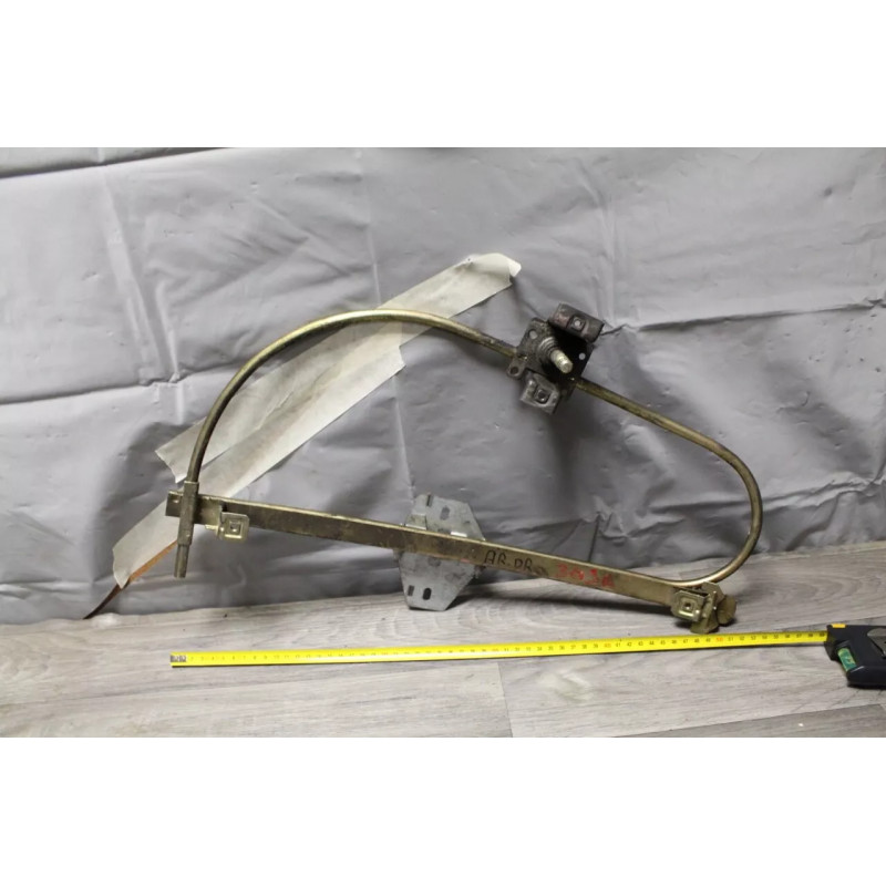 leve vitre manuel arriere droit RENAULT R19 leve vitre manuel arriere droit RENAULT R19
