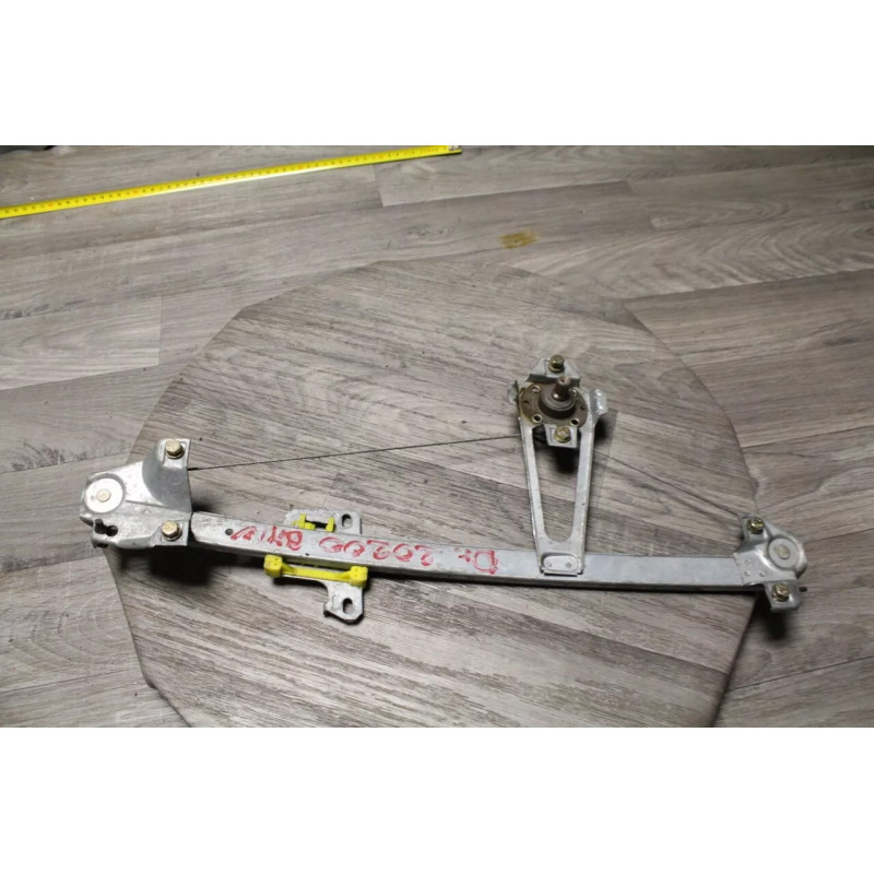 mecanisme de leve vitre arriere droit bmw e30 mecanisme de leve vitre arriere droit bmw e30