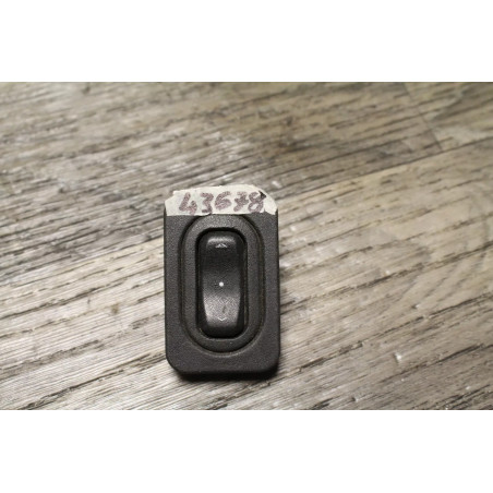 bouton leve vitre avant droit OPEL CORSA C
