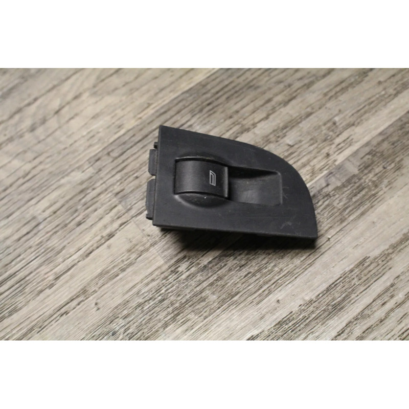 bouton leve vitre gauche audi A6 V6 TDI 2000 4B0959855 bouton leve vitre gauche audi A6 V6 TDI 2000 4B0959855