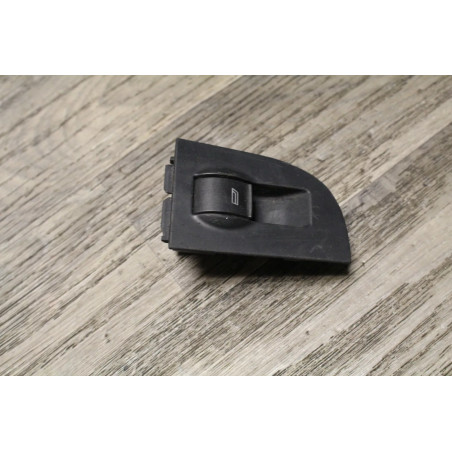 bouton leve vitre gauche audi A6 V6 TDI 2000 4B0959855