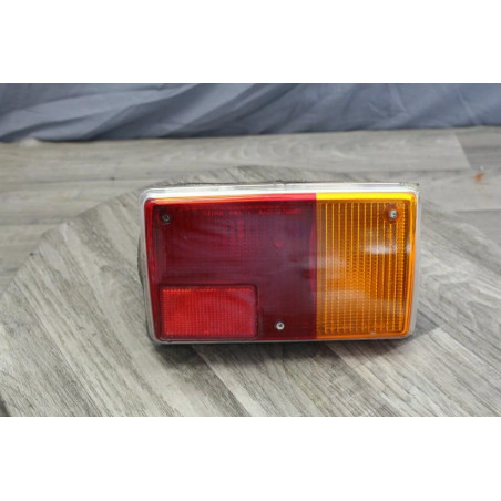 feu arriere droit PEUGEOT 104