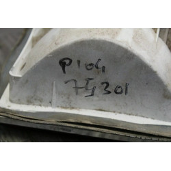 feu arriere droit PEUGEOT 104