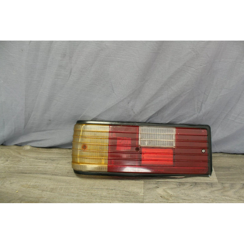 cabochon feu arriere MATRA SIMCA BAGHEERA cabochon feu arriere MATRA SIMCA BAGHEERA