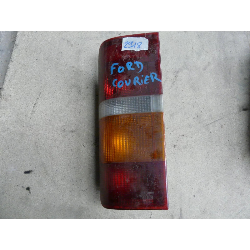 feu arriere gauche FORD COURIER 1990 90vb13404ab feu arriere gauche FORD COURIER 1990 90vb13404ab