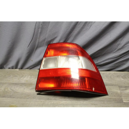 feu arriere droit opel VECTRA 90568049