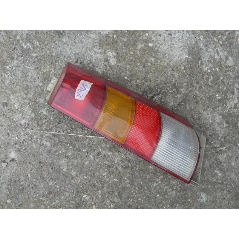 feu arriere droit RENAULT SUPER 5 1987 feu arriere droit RENAULT SUPER 5 1987