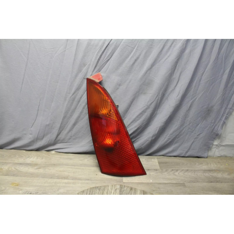 feu arriere droit FORD FOCUS xs41-13405-a feu arriere droit FORD FOCUS xs41-13405-a