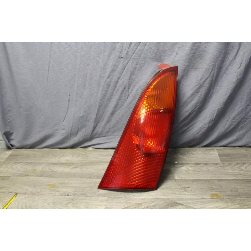 feu arriere gauche FORD FOCUS xs41-13404-a feu arriere gauche FORD FOCUS xs41-13404-a