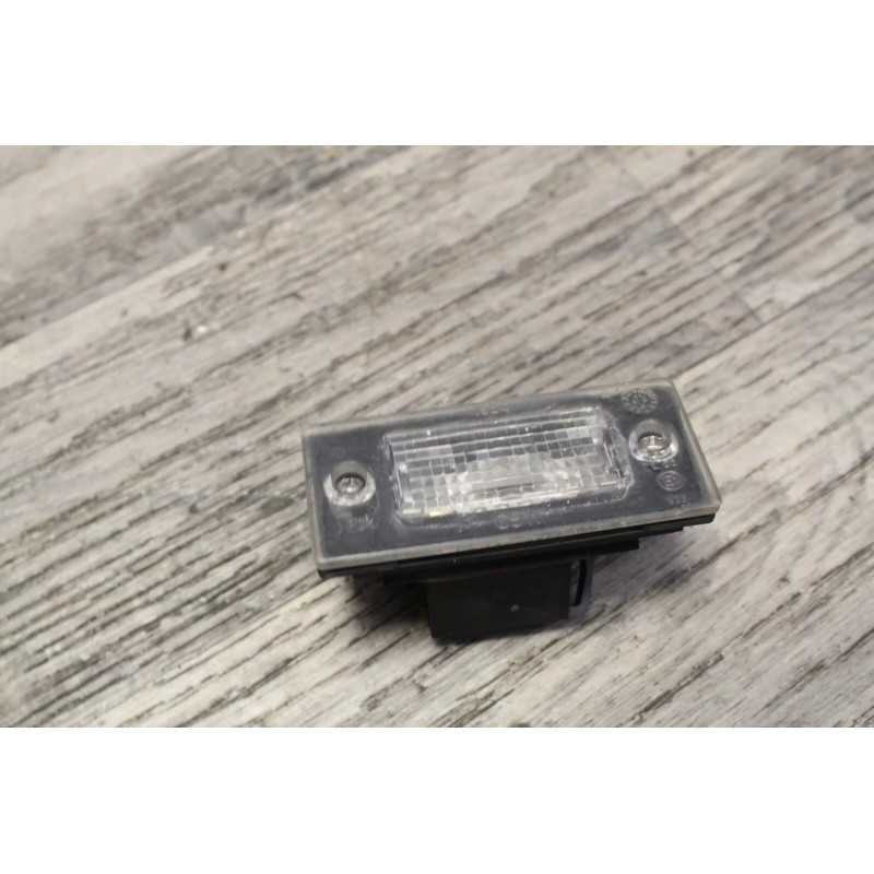 feu arriere eclairage plaque AUDI A4 BREAK feu arriere eclairage plaque AUDI A4 BREAK