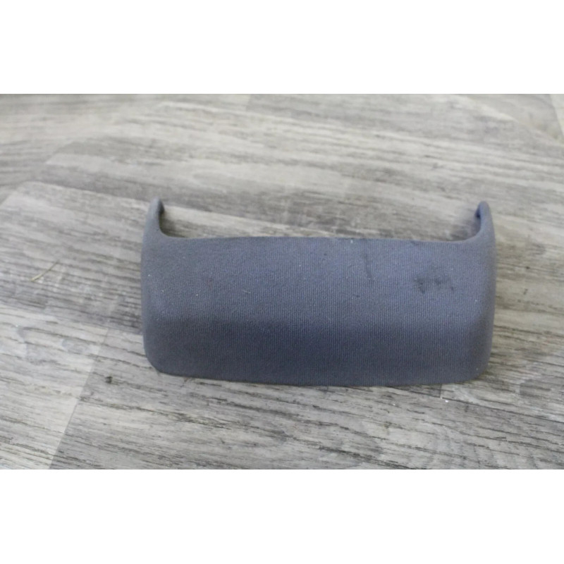 cache plastic support troisieme feu stop AUDI A4 cache plastic support troisieme feu stop AUDI A4
