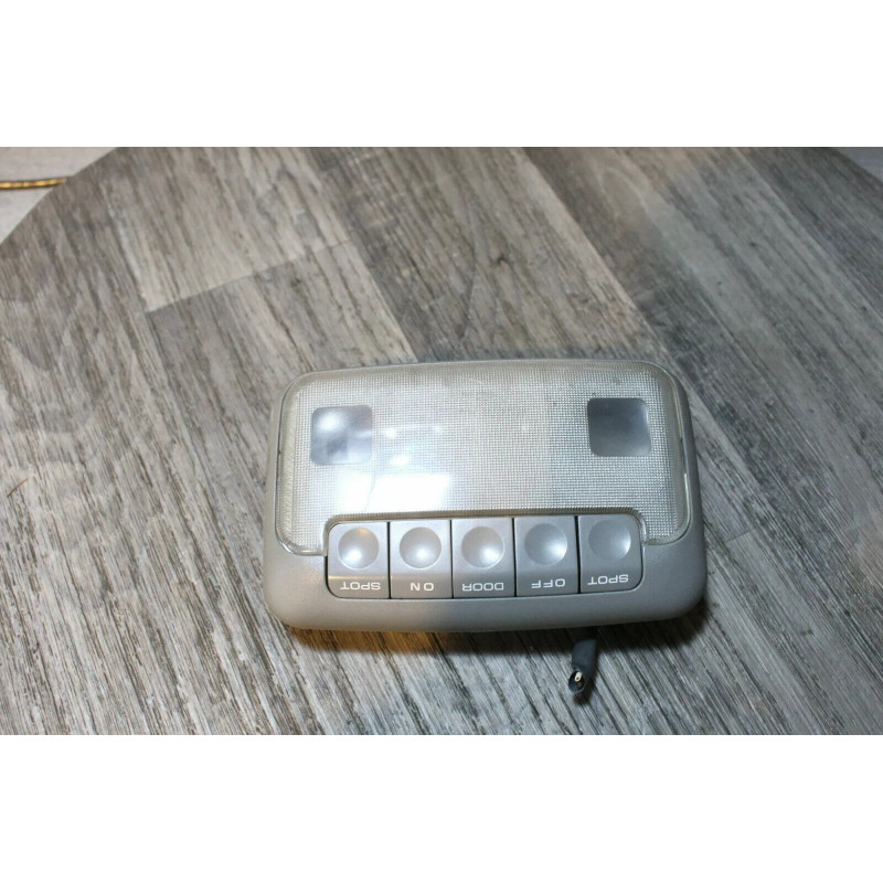 eclairage plafonnier SSANGYONG MUSSO 2005 83710-05000 eclairage plafonnier SSANGYONG MUSSO 2005 83710-05000