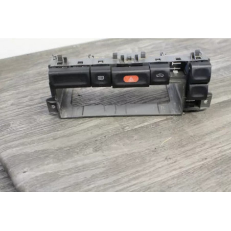 support autoradio bouton warning cache OPEL VECTRA 90568278