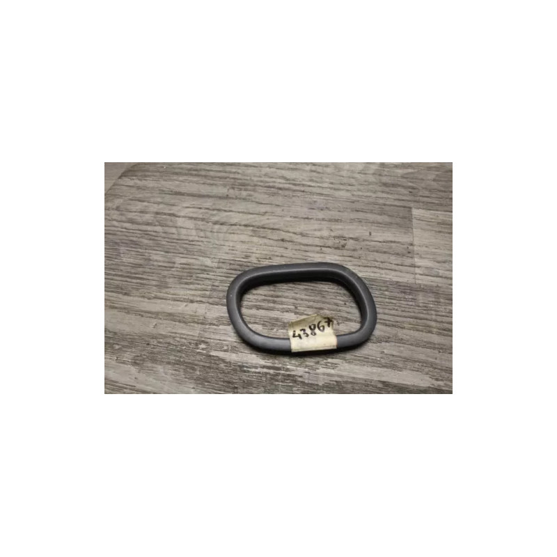 contour plastic poignee porte droit RENAULT contour plastic poignee porte droit RENAULT