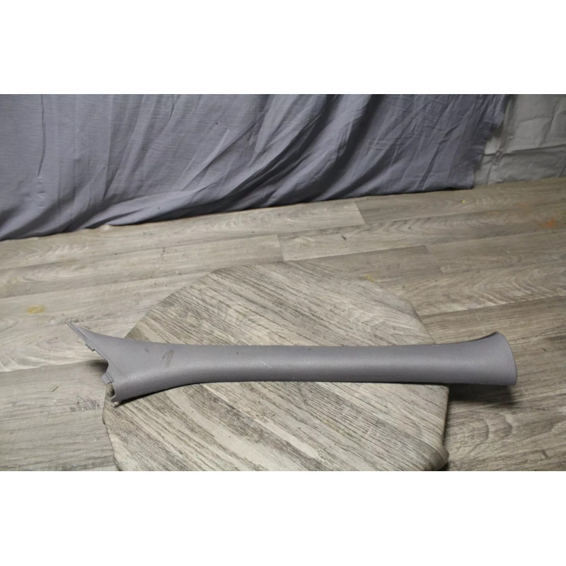 cache plastic montant avant droit RENAULT CLIO 2 7700849385